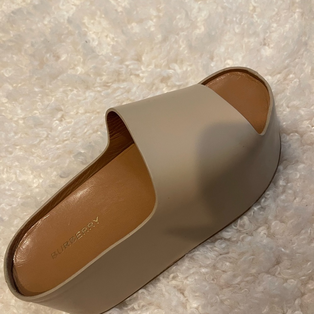 Burberry Women's Beige Slide Sandals